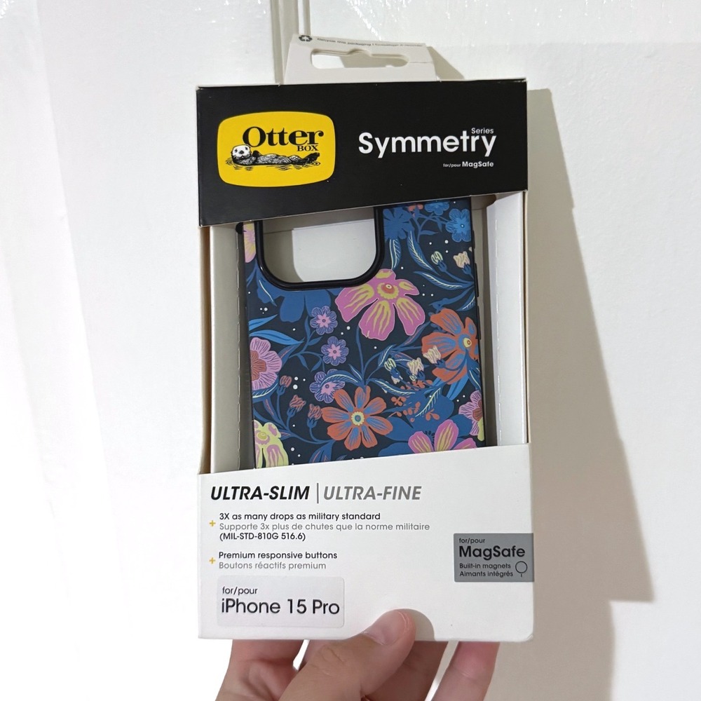 OtterBox Symmetry Series MagSafe iPhone 15 Pro Case Floral Navy Blue 77-92900